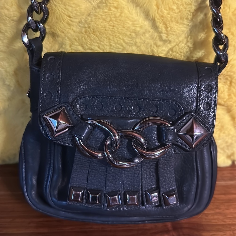 As seen in Vogue. Michael kors 2006 collection. Black studded leather. - Picture 6 of 10